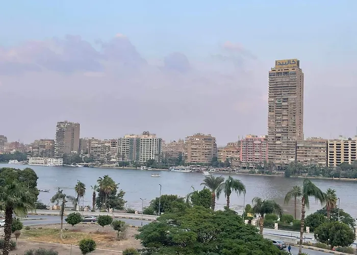 Apartment In Giza Beside Four Seasons Hotel