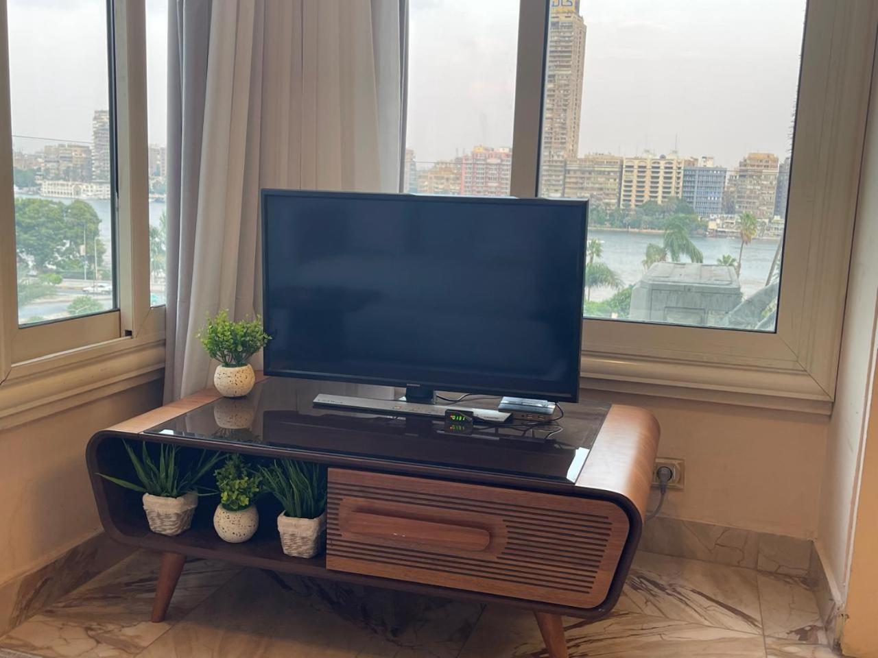 Apartment In Giza Beside Four Seasons